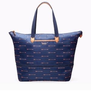 STELLA & DOT Large Expandable Daytripper Getaway Zip Tote Bag Navy Arrow Perfect
